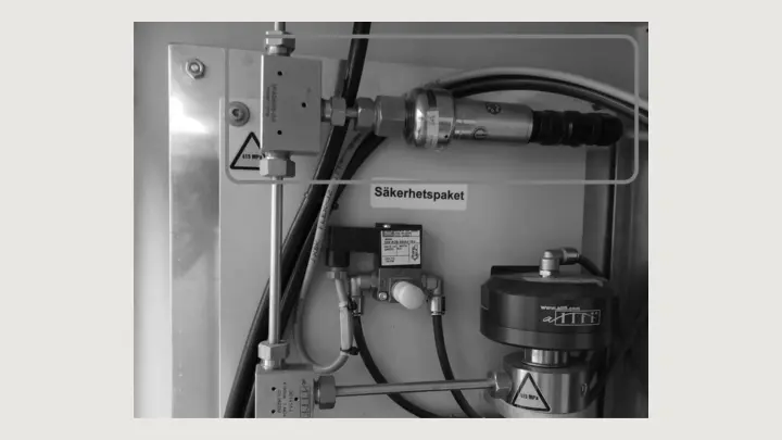 Pressure sensor in machine from the Finepart Options catalogue